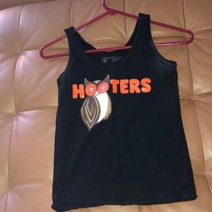 Hooters top